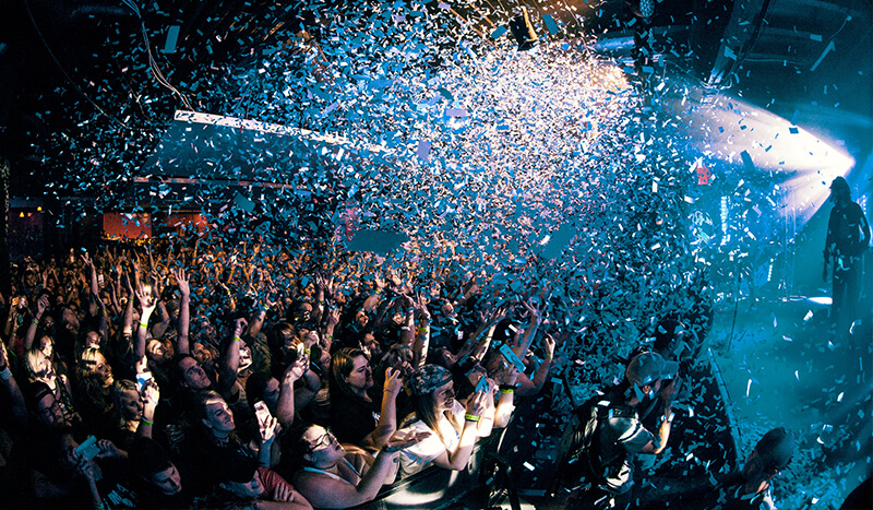 Concert stretch limousines